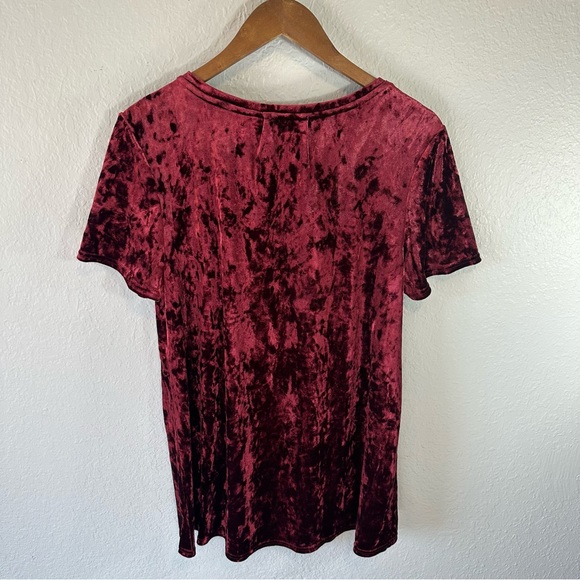 Spring Mercer | Velvet Shirt Women Maroon Legging Tee V Neck - Picture 5 of 7